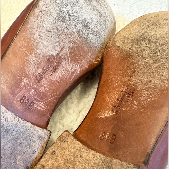 🛍️SOLD🛍️ Salvatore Ferragamo Gancini-Bit Leather Loafers - Ladies size 8.5 B - Picture 10 of 12